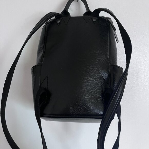 Matt and Nat - Brave Vegan Small Backpack - Picture 3 of 6